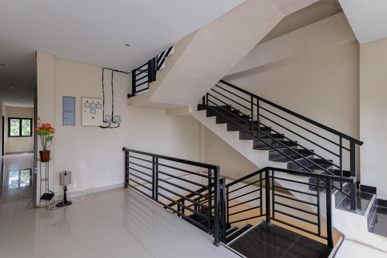 Urbanview Hotel WG Jimbaran Bali Ungasan  Bagian luar foto