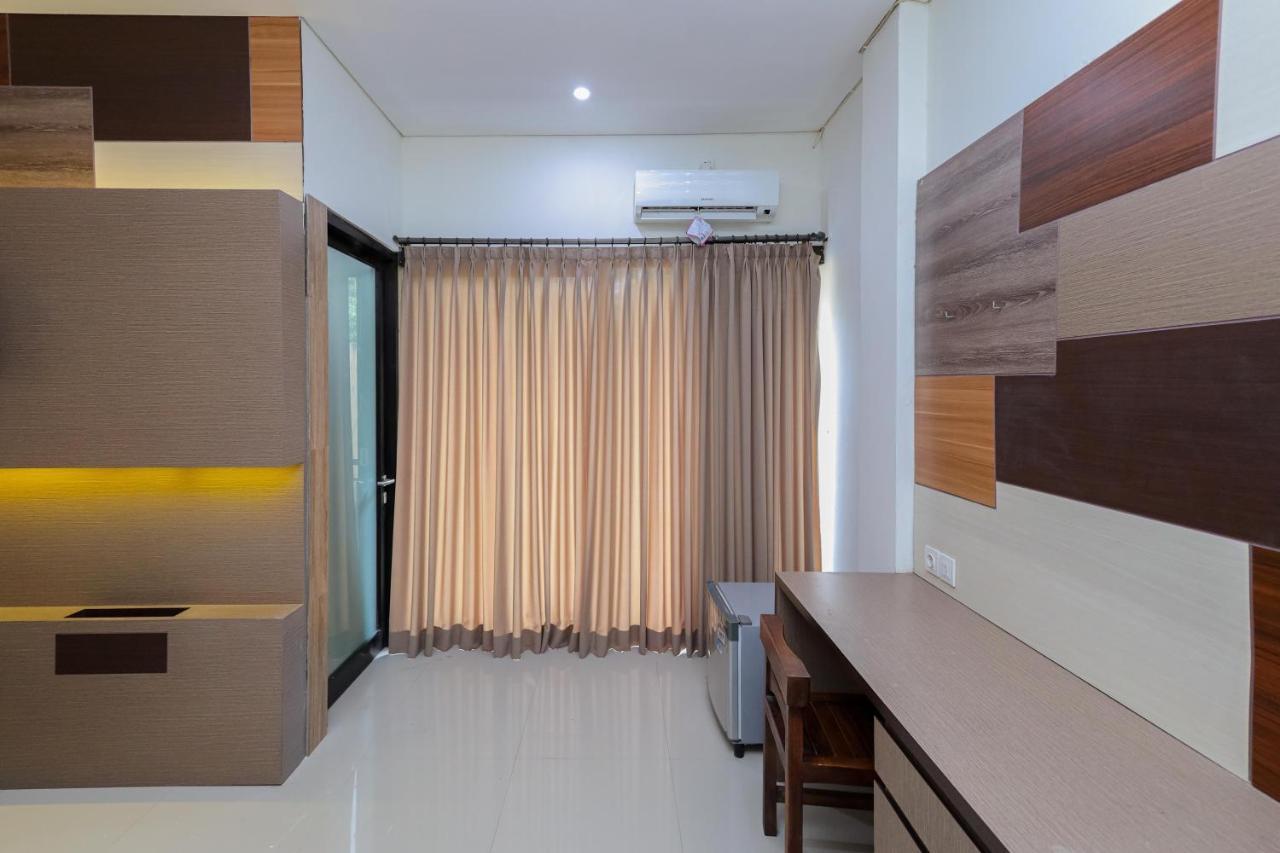Urbanview Hotel WG Jimbaran Bali Ungasan  Bagian luar foto